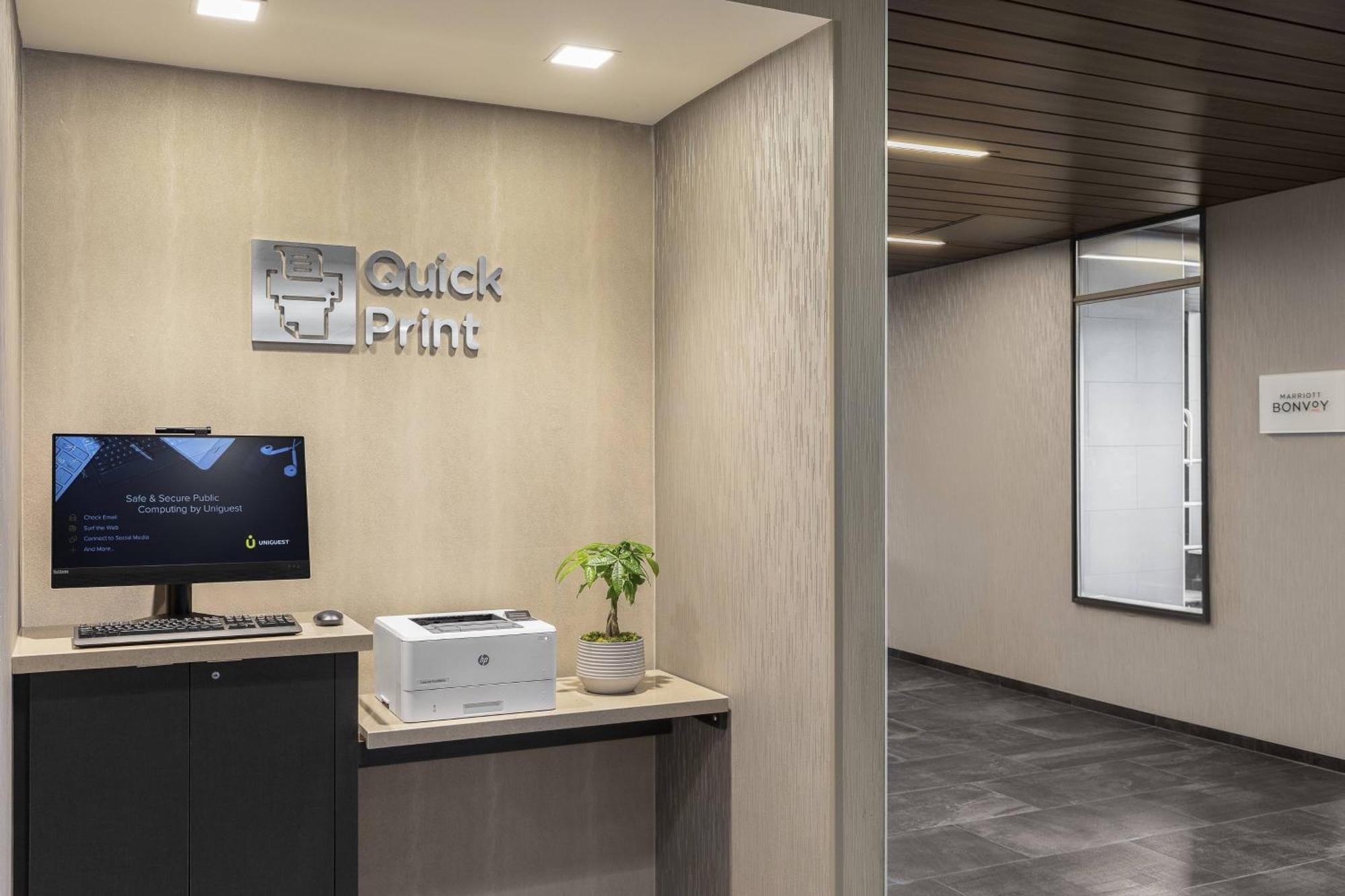 Hotel Courtyard By Marriott Seattle Northgate Extérieur photo